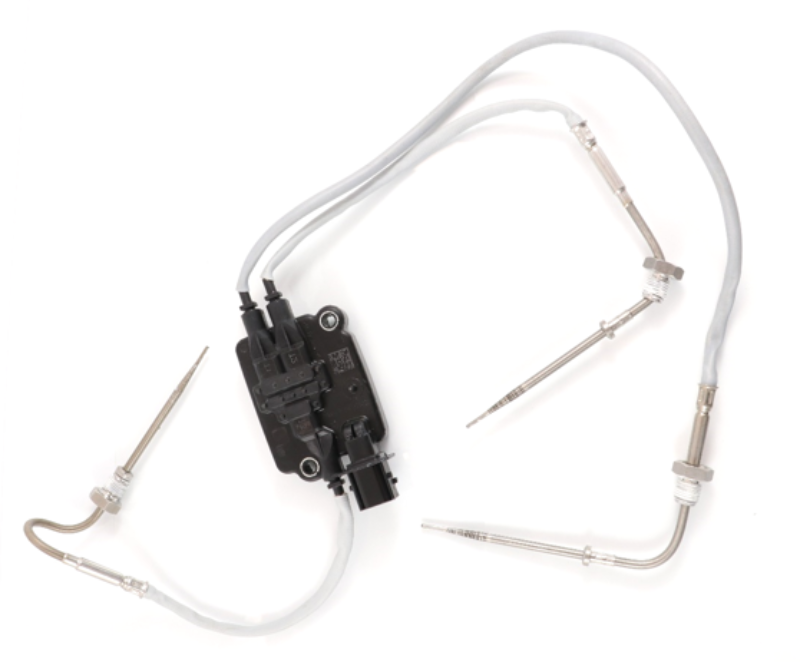 Advance Truck Parts USA Cummins 5461615 exhaust gas DPF temperature sensor featuring a high-temperature module, 3 temperature leads, and wired probes on a plain background