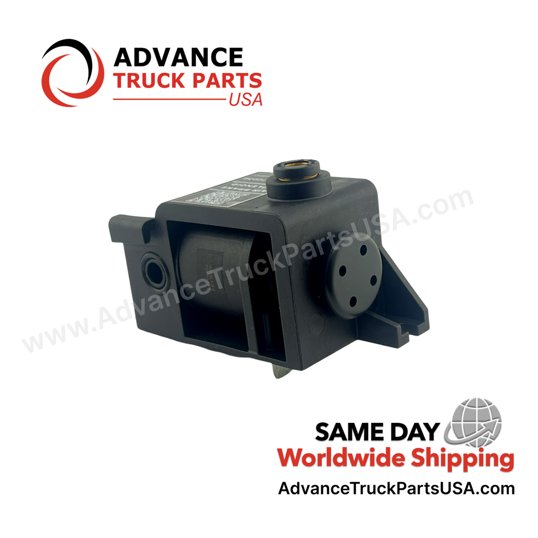 International Navistar 2506712C91 air solenoid valve top port profile