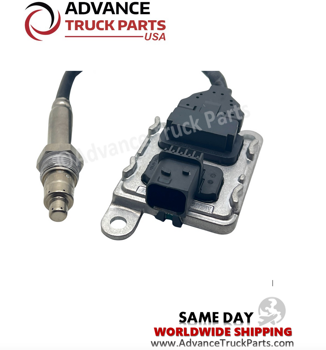 Advance Truck Parts USA 1954665PE Paccar nitrogen oxide NOx sensor assembly with control module on a branded studio background
