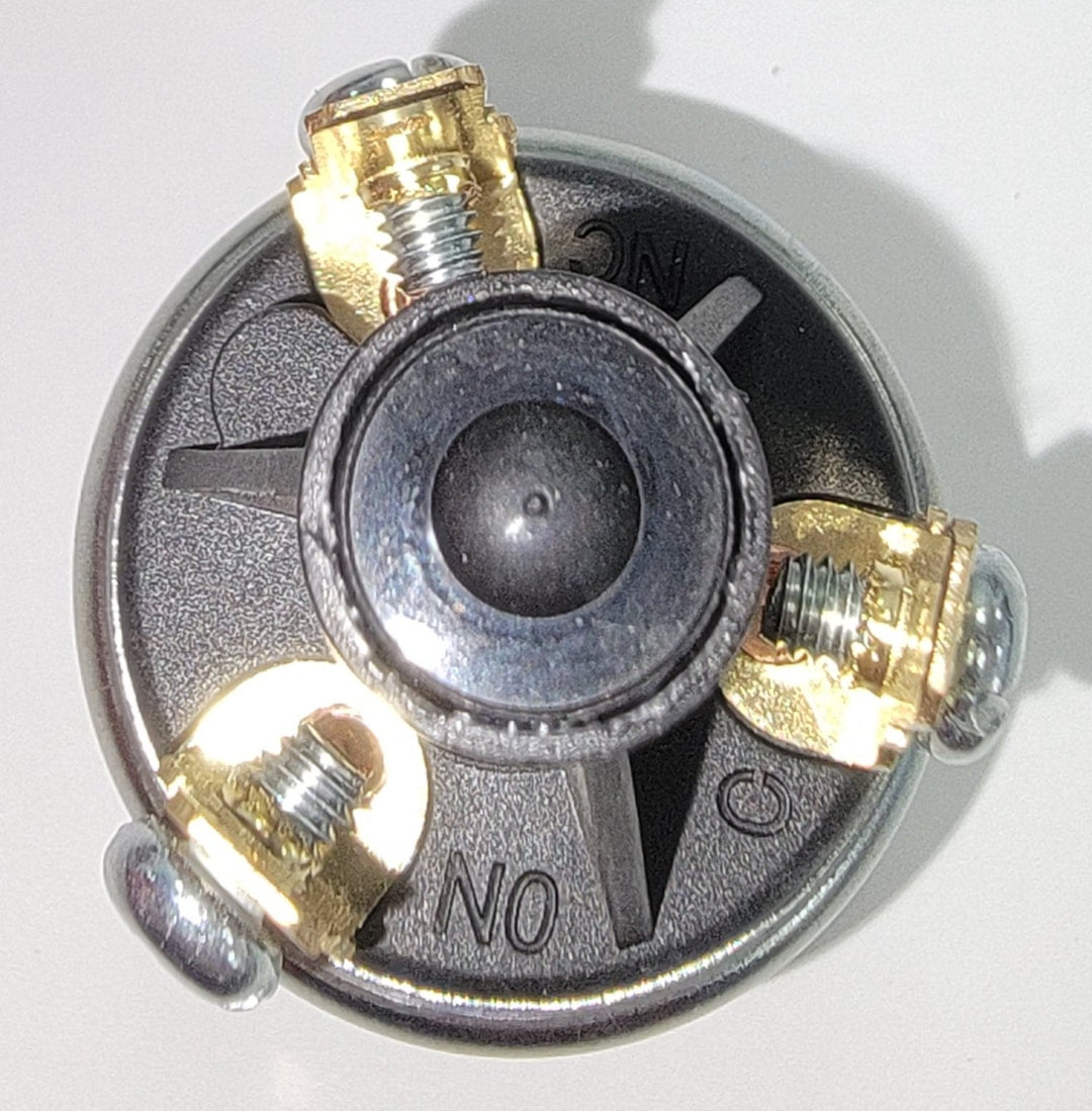 Air Brake Pressure Switch ATP W021295 set at 70 psi.