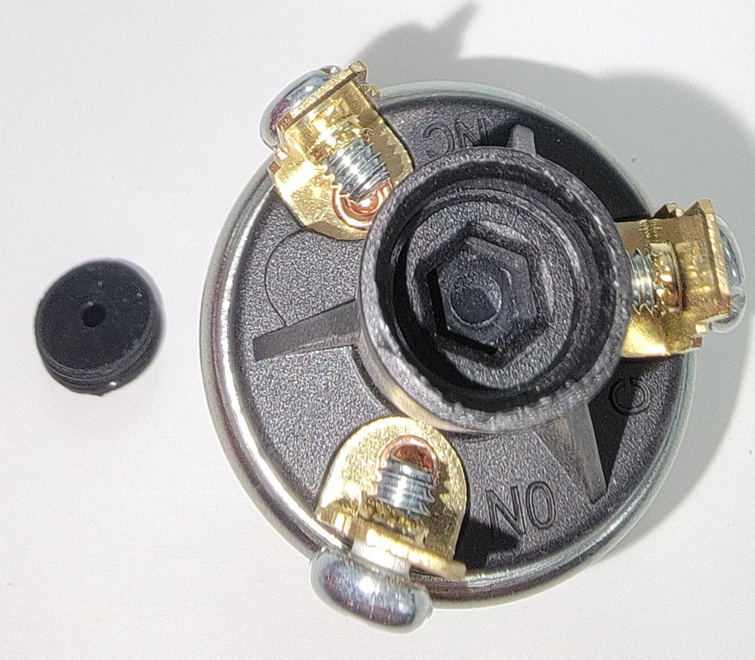 Air Brake Pressure Switch ATP W021280D set at 70 psi.