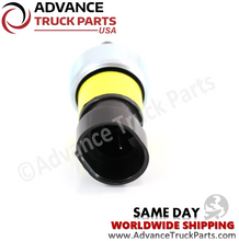 Load image into Gallery viewer, Advance Truck Parts 1749-9132 Pressure Switch for Peterbilt Kenworth Trucks