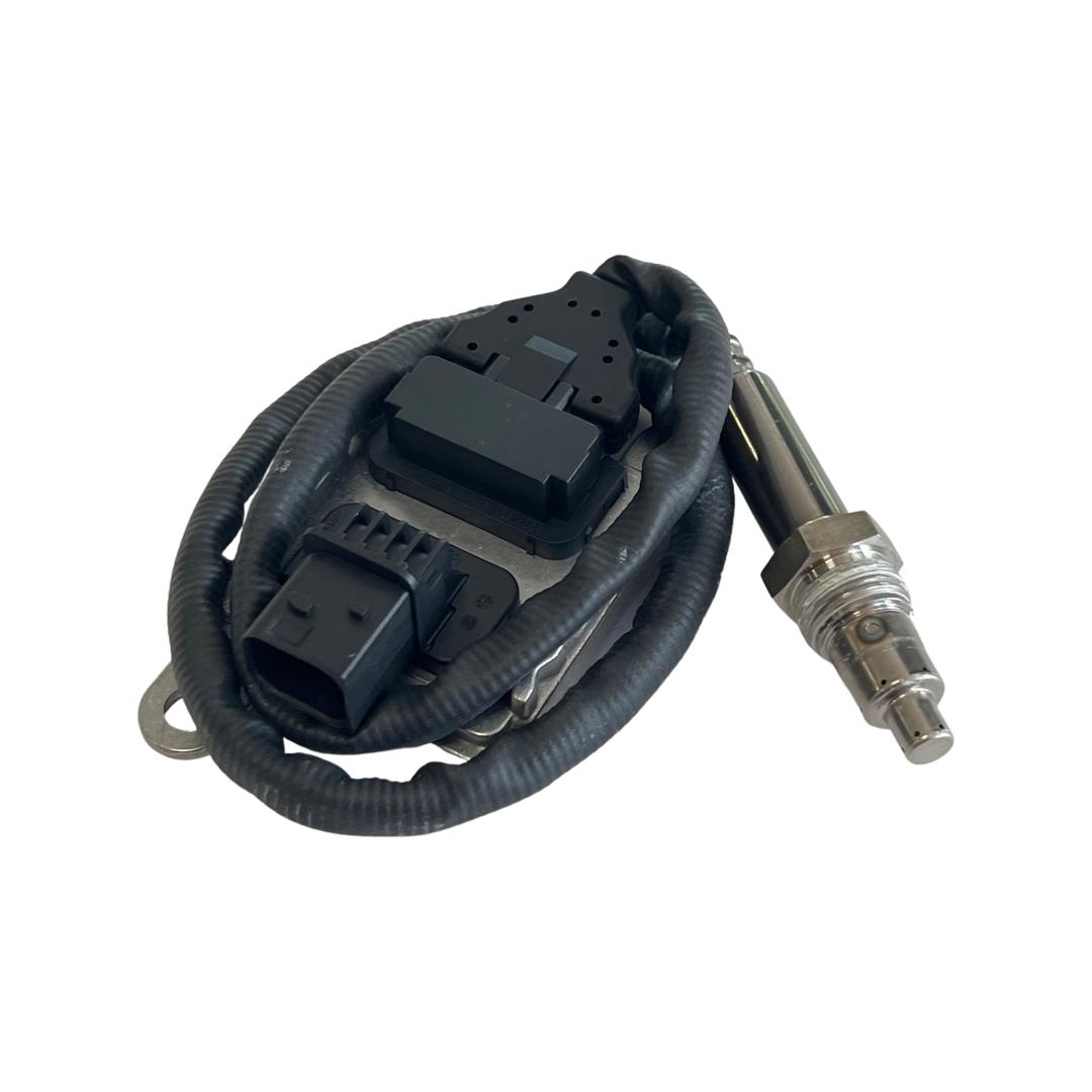 Advance Truck Parts USA 1954664prx nitrogen oxide sensor with heavy-duty cover and coiled harness on a plain background