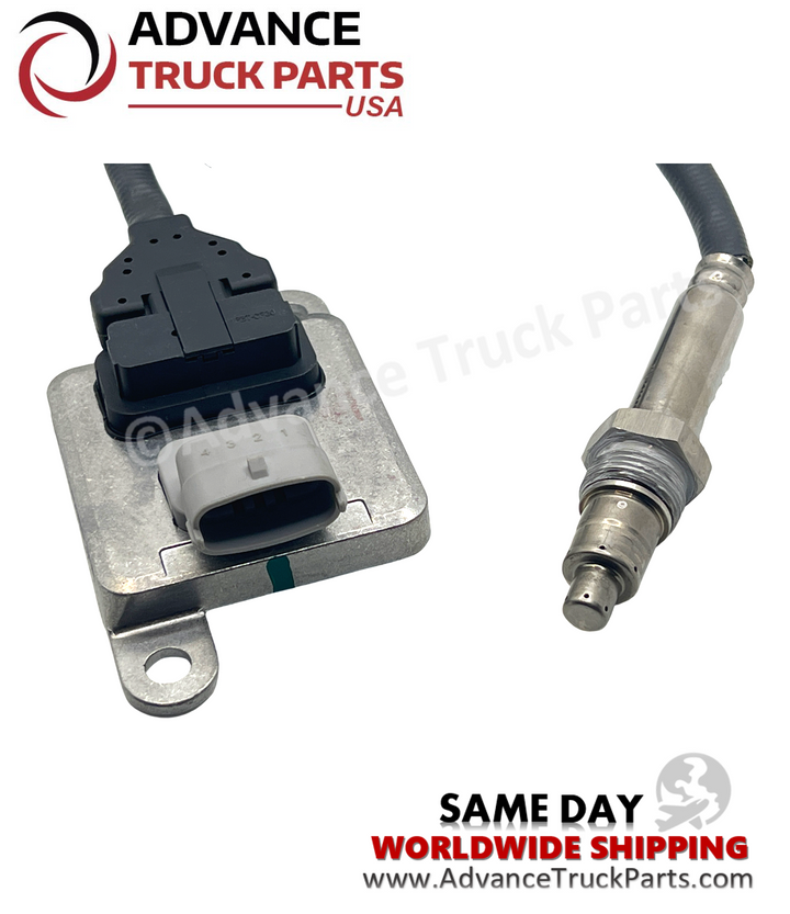 Advance Truck Parts USA Freightliner Detroit outlet nitrogen oxide sensor showing an angled studio perspective of the module connector and threaded sensor body